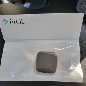 New Unopened fitbit versa 2